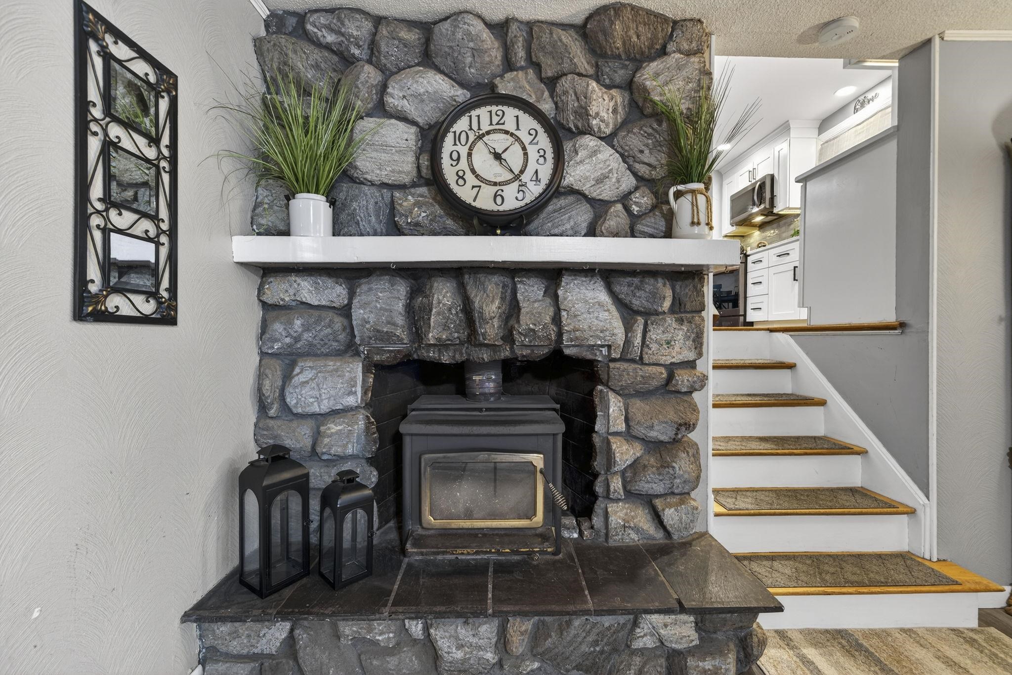 42 Marianna Road Salem, NH 03079 - Photo 7 of 49