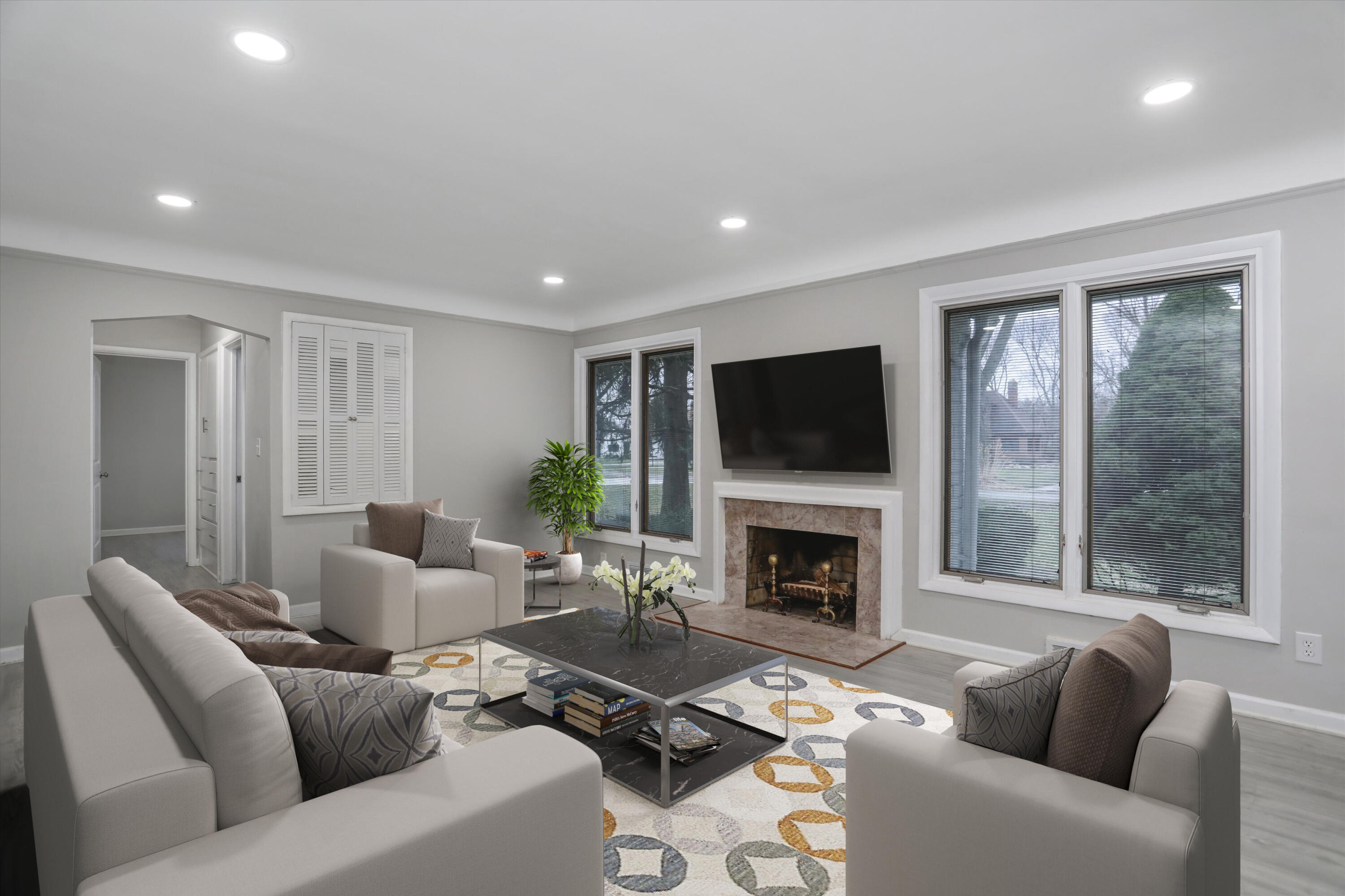 125 Barrington Road Bloomfield Hills, MI 48302 - Photo 2 of 38 e582ca41b25877213a685caf26acba18bd76d5bf
