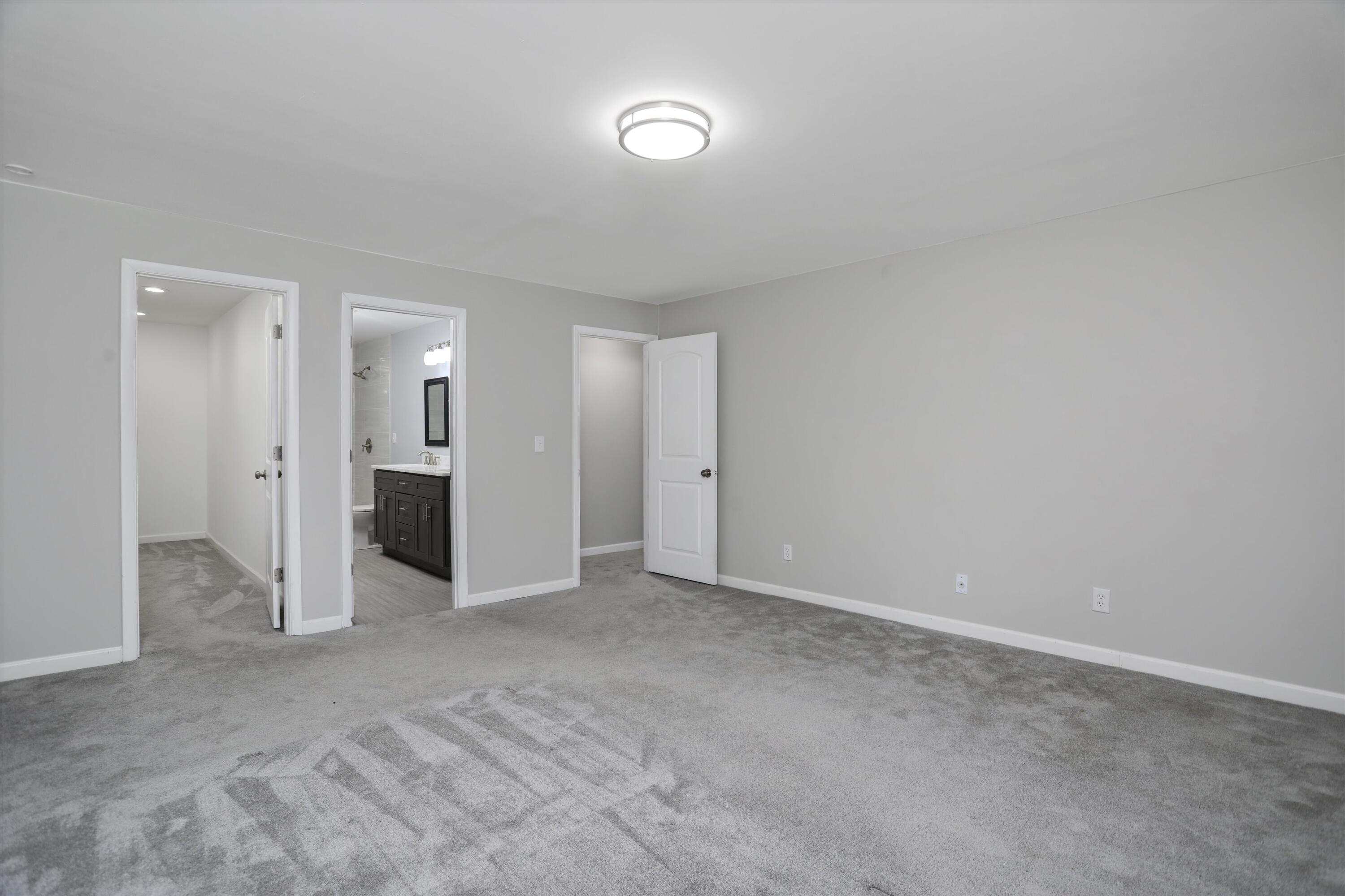 125 Barrington Road Bloomfield Hills, MI 48302 - Photo 21 of 38 20-125 Barrington Rd Bloomfield Twp 015