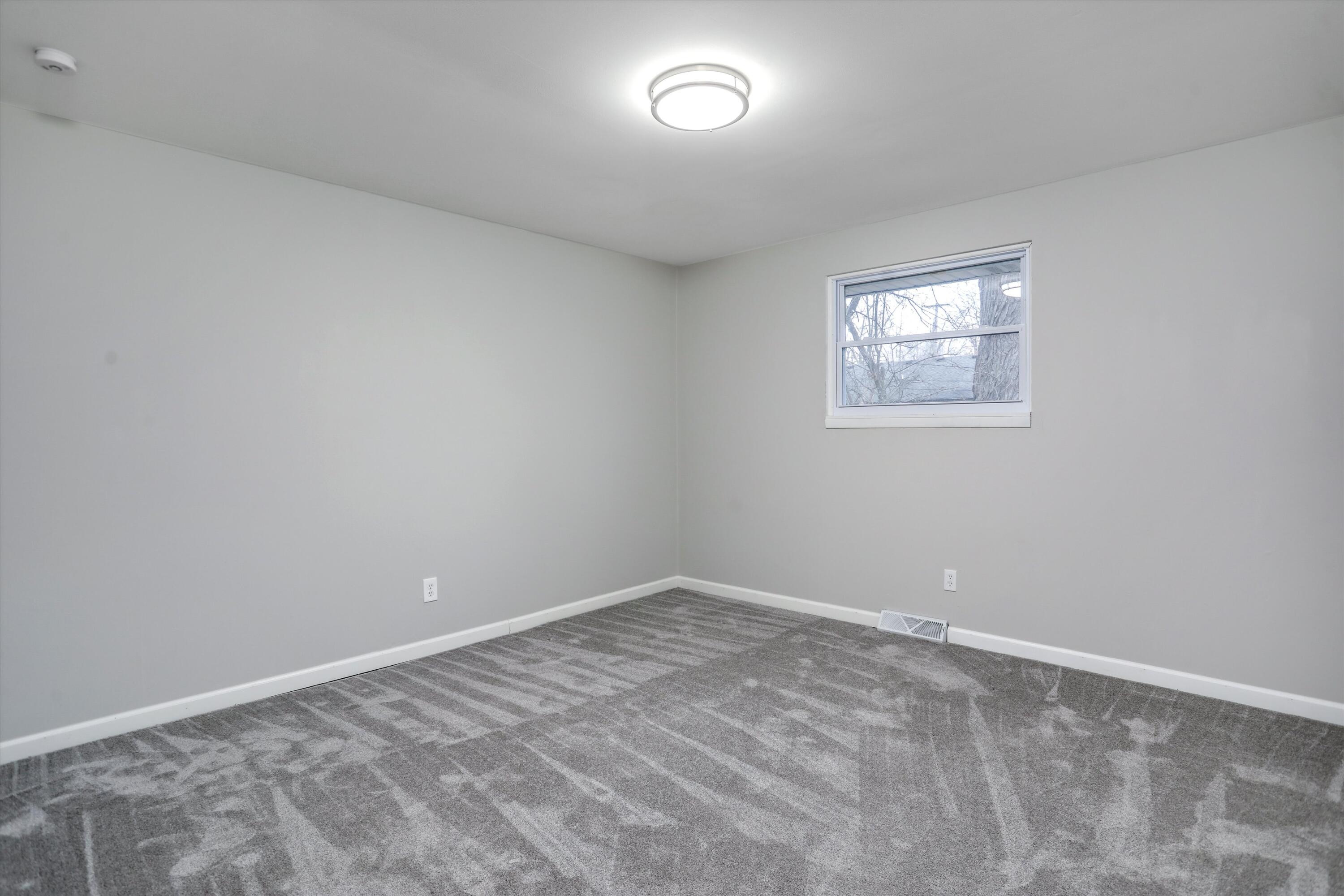 125 Barrington Road Bloomfield Hills, MI 48302 - Photo 25 of 38 24-125 Barrington Rd Bloomfield Twp 019