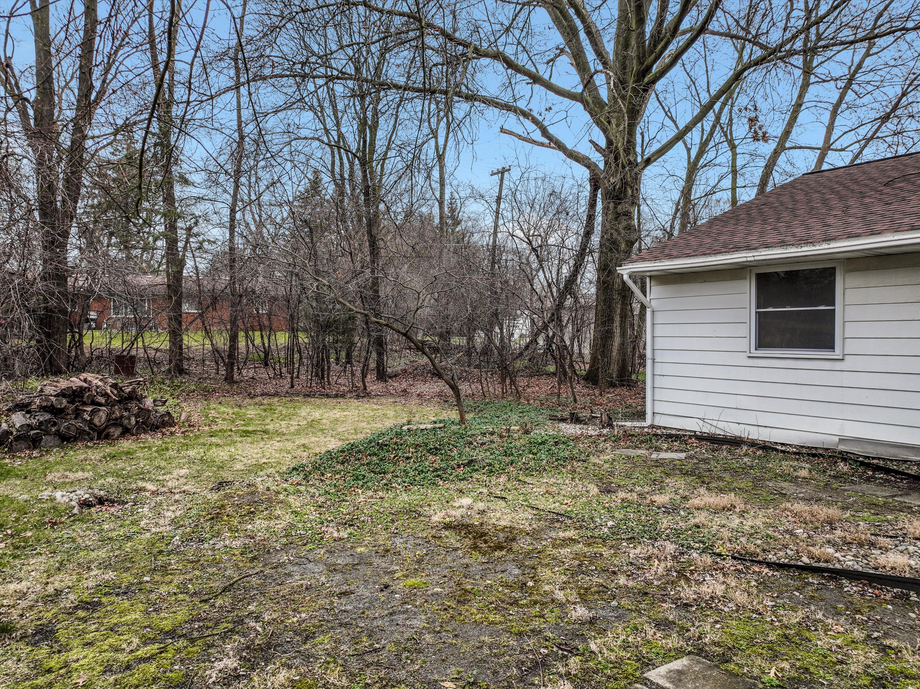 125 Barrington Road Bloomfield Hills, MI 48302 - Photo 36 of 38 35-125 Barrington Rd Bloomfield Twp 037