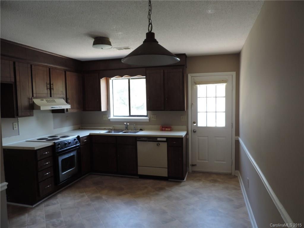 7515 Bradgate Road Charlotte, NC 28217 - Photo 5 of 15 Gallery Image 5