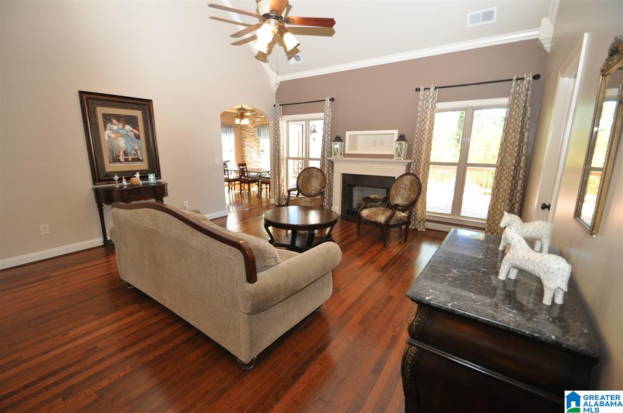 195 Red Bay Drive Alabaster, AL 35114 - Photo 3 of 18