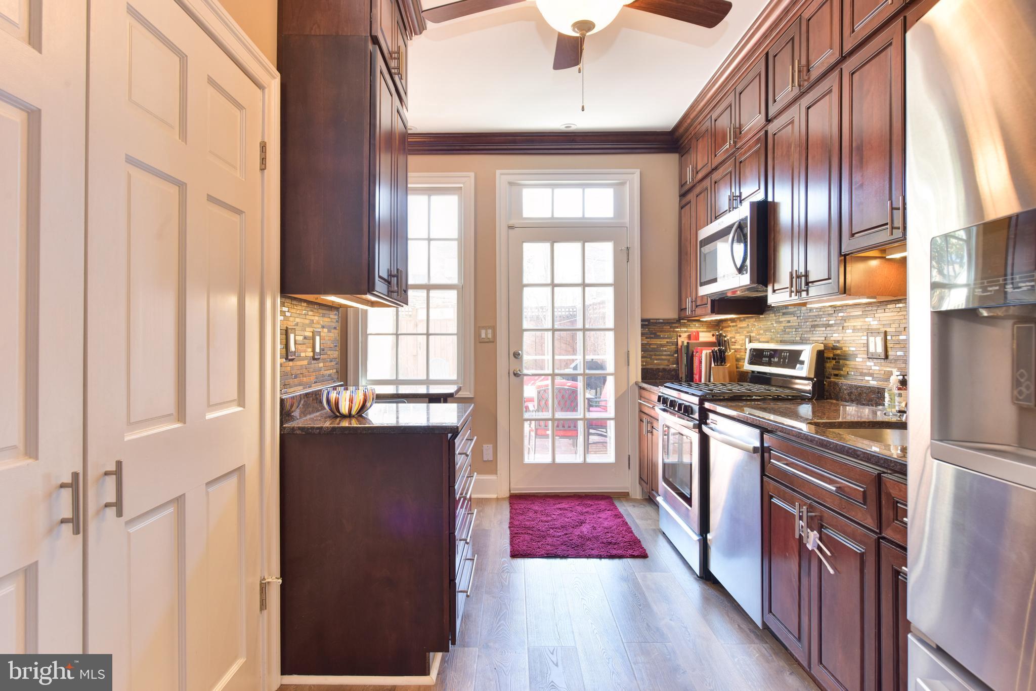 430 11th Street Southeast Washington, DC 20003 - Photo 12 of 31