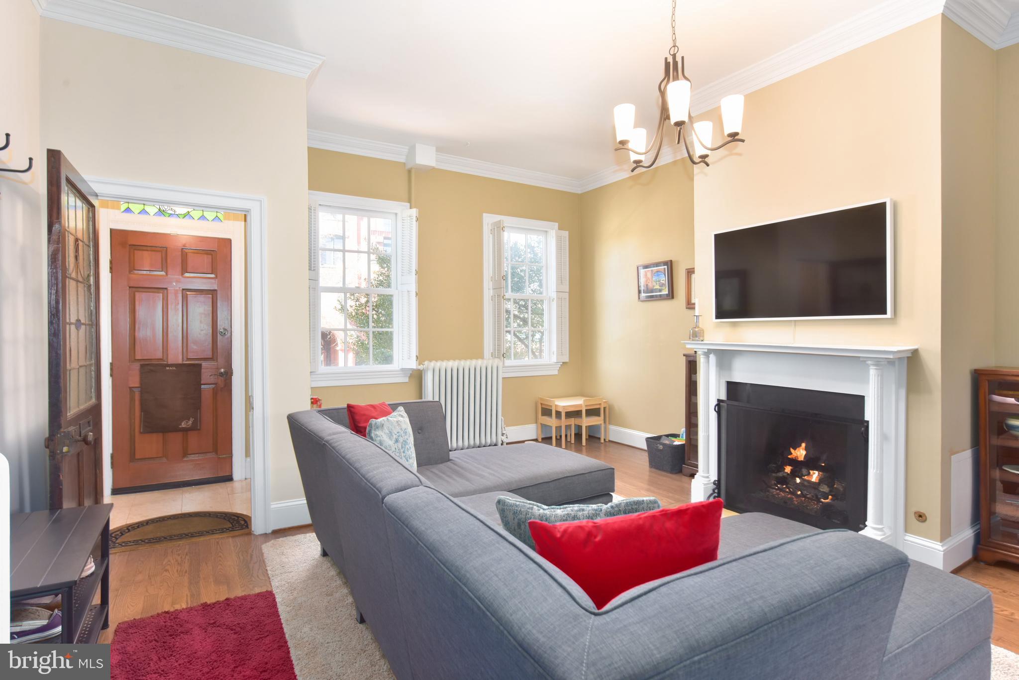 430 11th Street Southeast Washington, DC 20003 - Photo 3 of 31