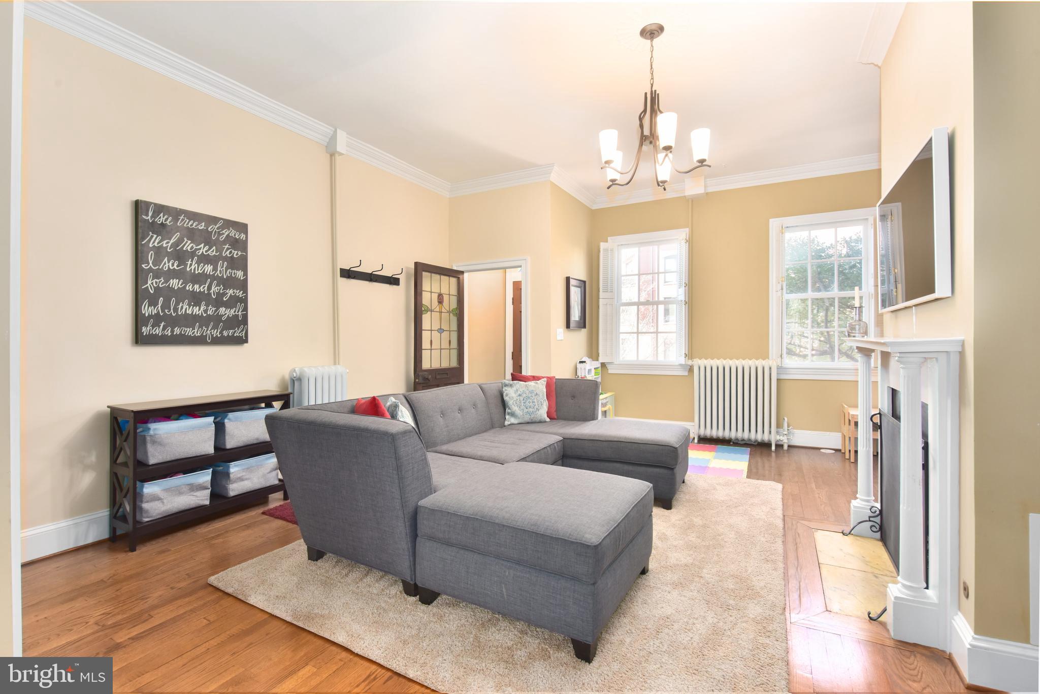 430 11th Street Southeast Washington, DC 20003 - Photo 4 of 31