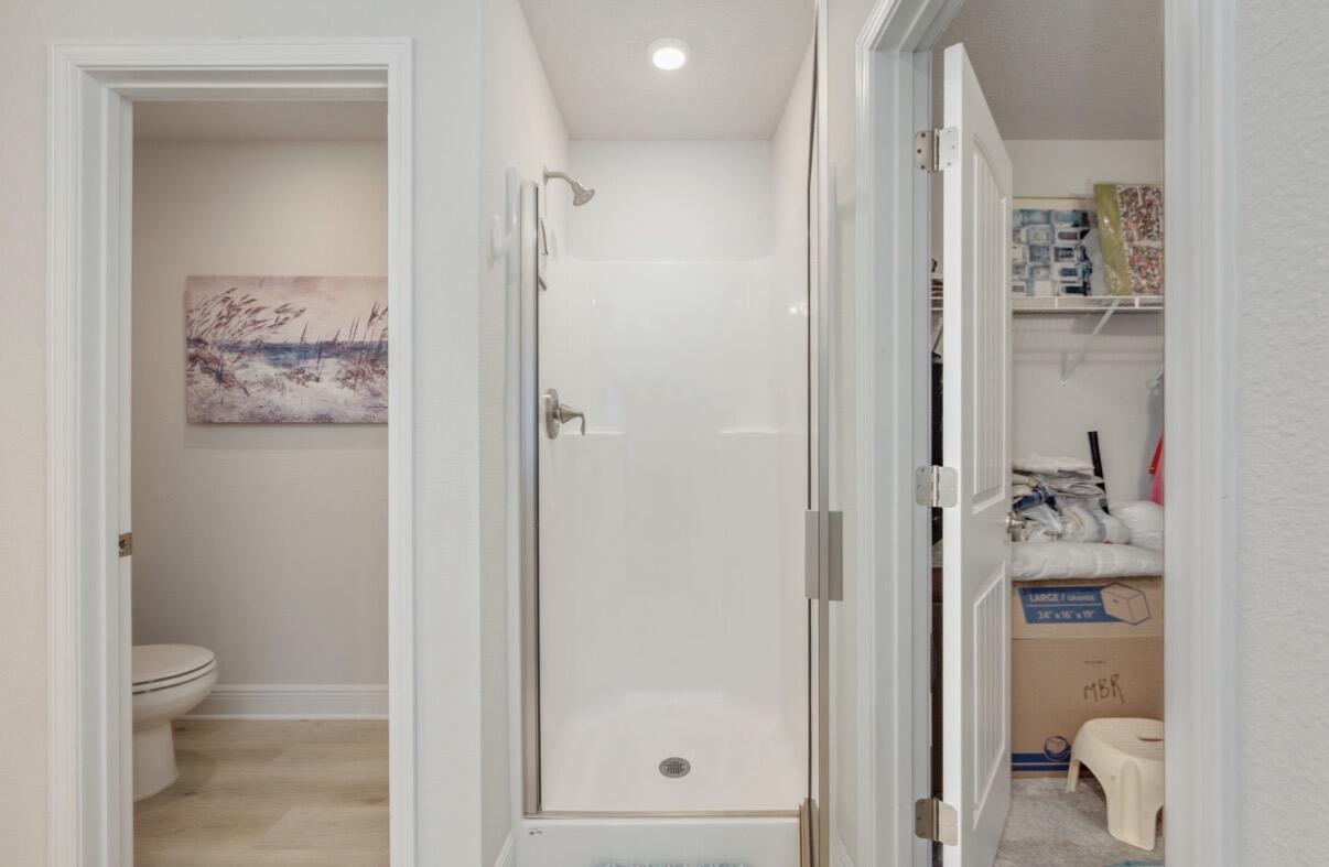 2191 Jernigan Drive Crestview, FL 32536 - Photo 24 of 42 a bathroom with a granite countertop mirror