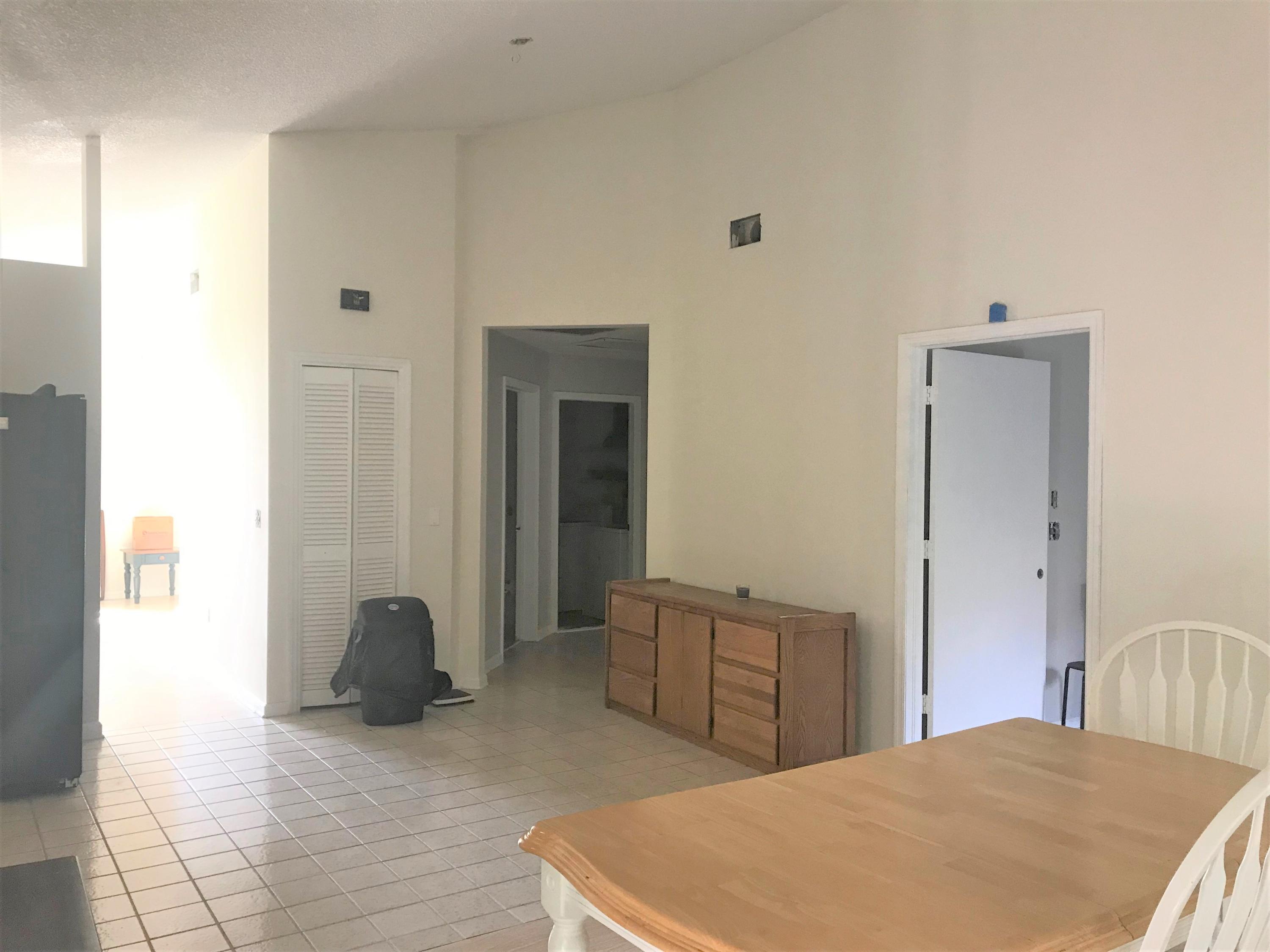 10405 Islander Drive Boca Raton, FL 33498 - Photo 6 of 29 family room