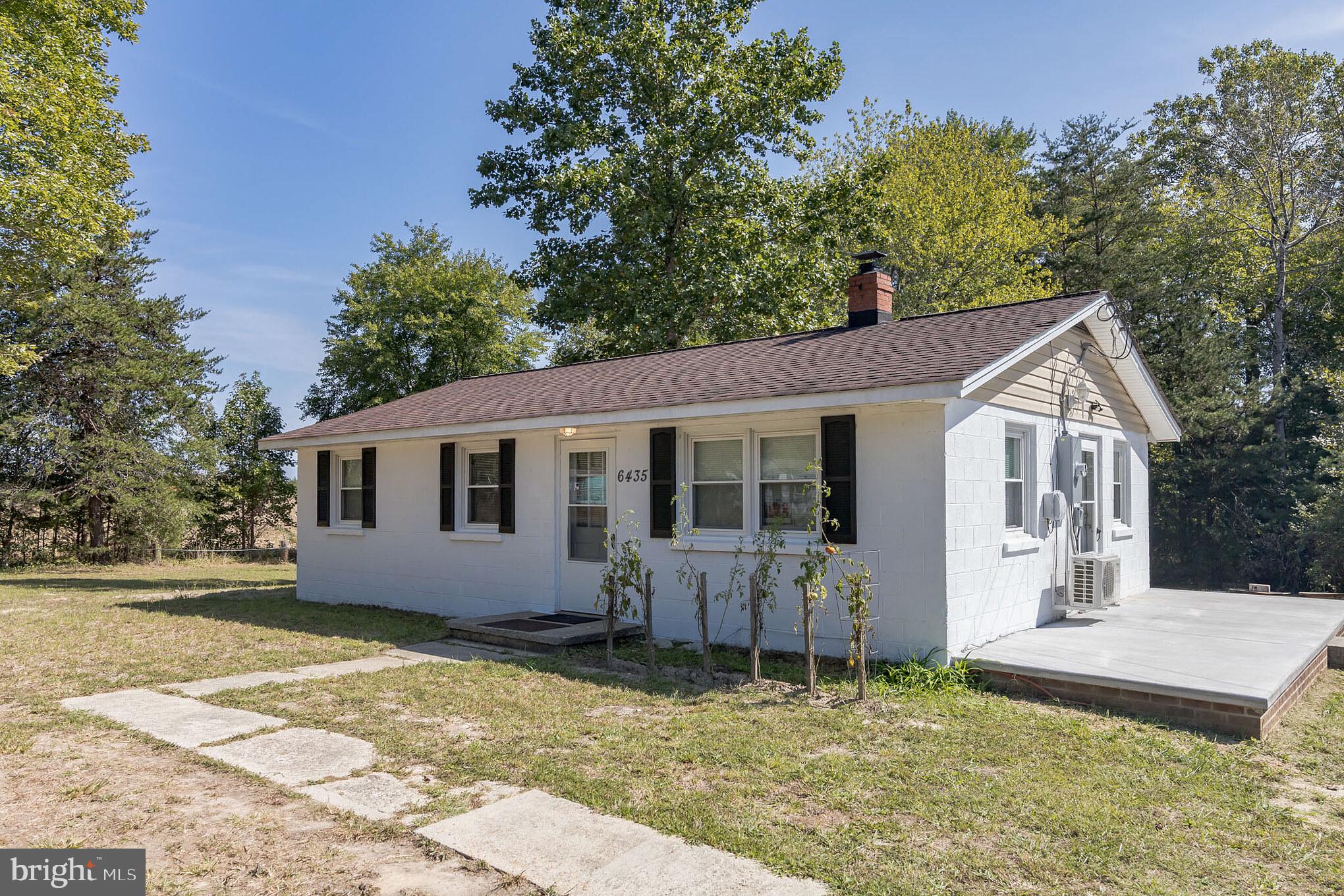 6435 Macedonia Road Woodford, VA 22580 - Photo 2 of 12