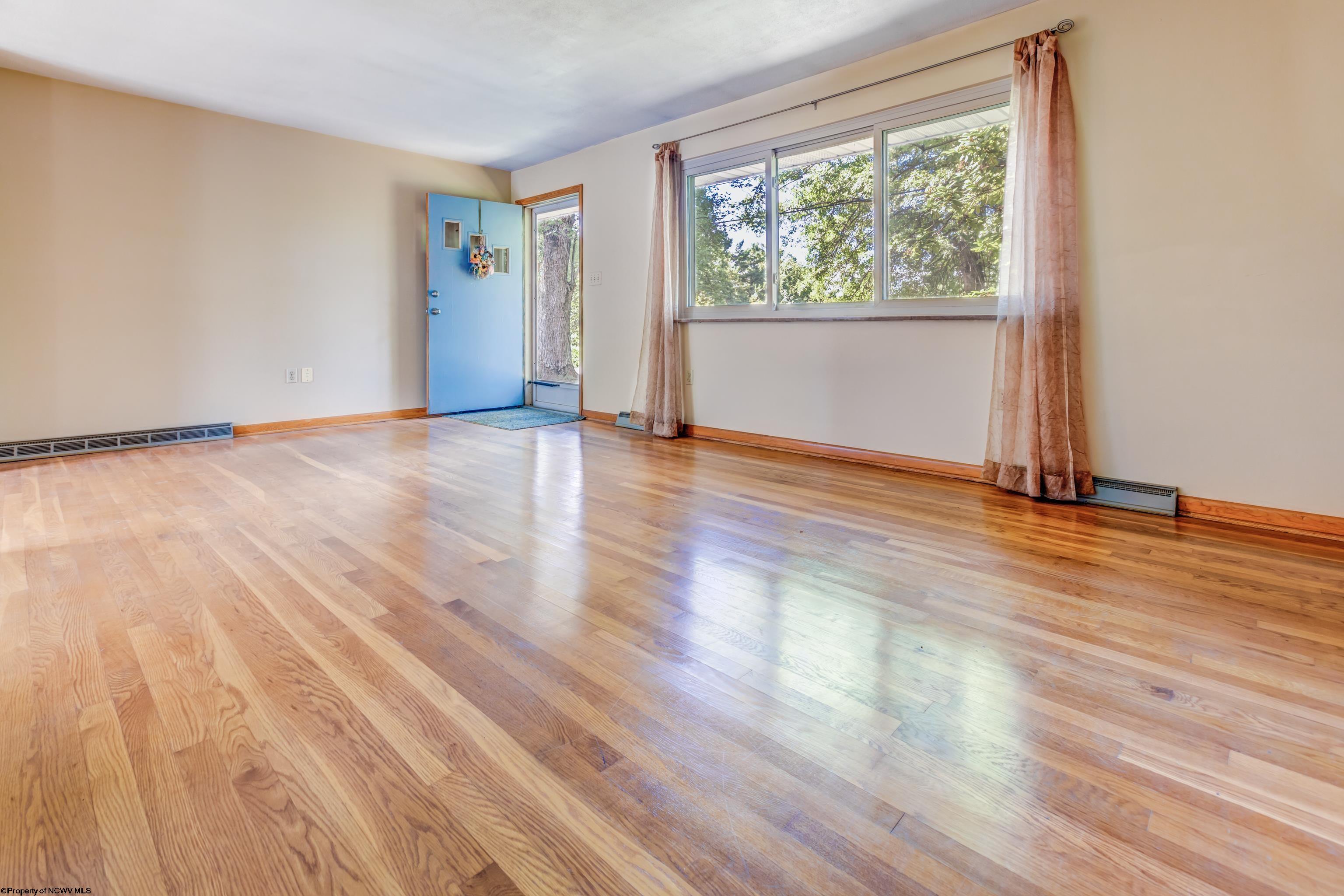 260 Ridgeley Road Morgantown, WV 26505 - Photo 2 of 30 Gallery Image 2