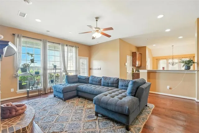 $2,600 | 7114 Waterbury Drive, Rowlett, TX 75089