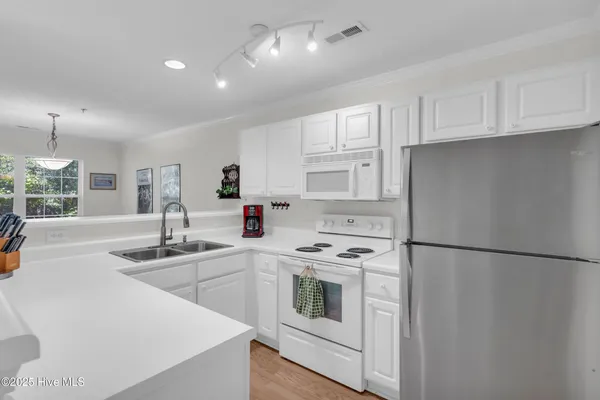 $219,900 | 1605 Willoughby Park Court, Unit 3, Wilmington, NC 28412