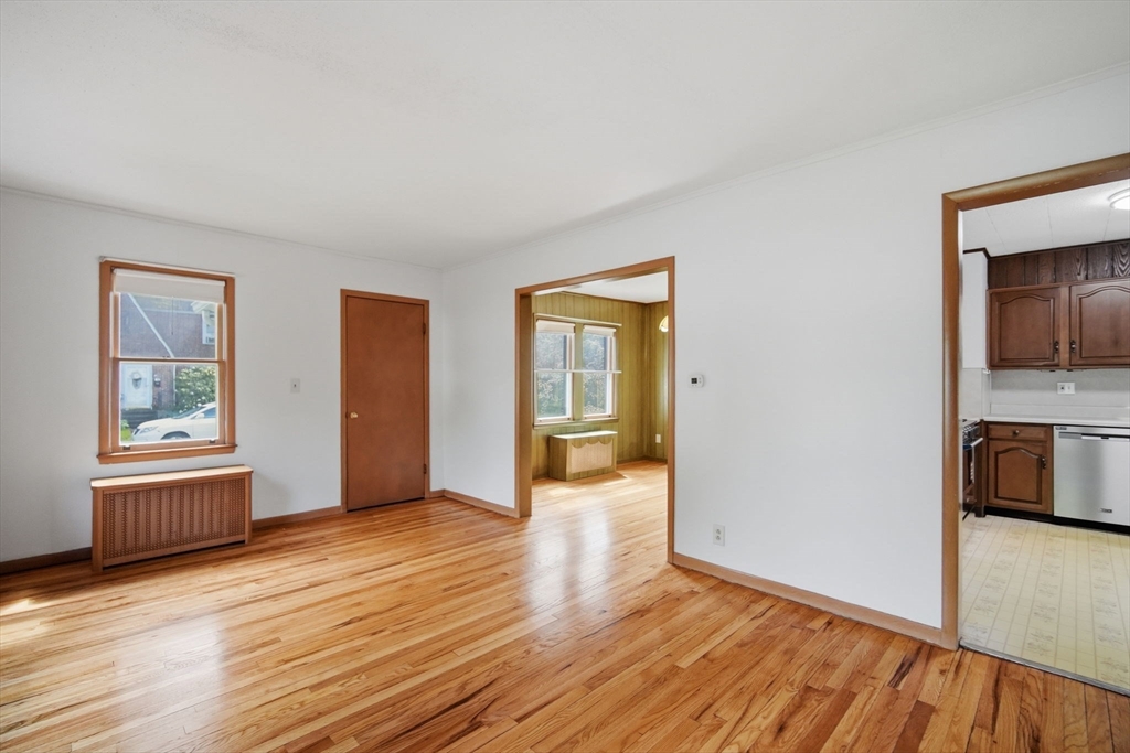 115 Connecticut Avenue Springfield, MA 01104 - Photo 11 of 40