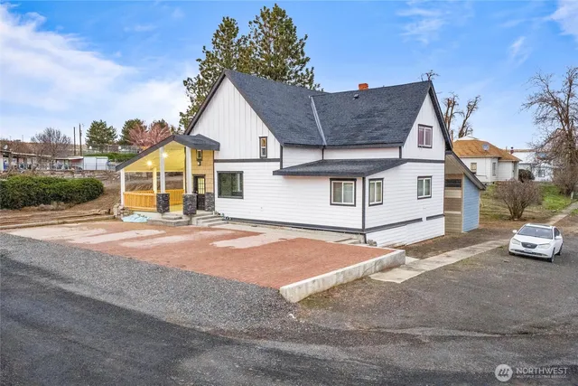 $330,000 | 310 Bronson Street, Hatton, WA 99344