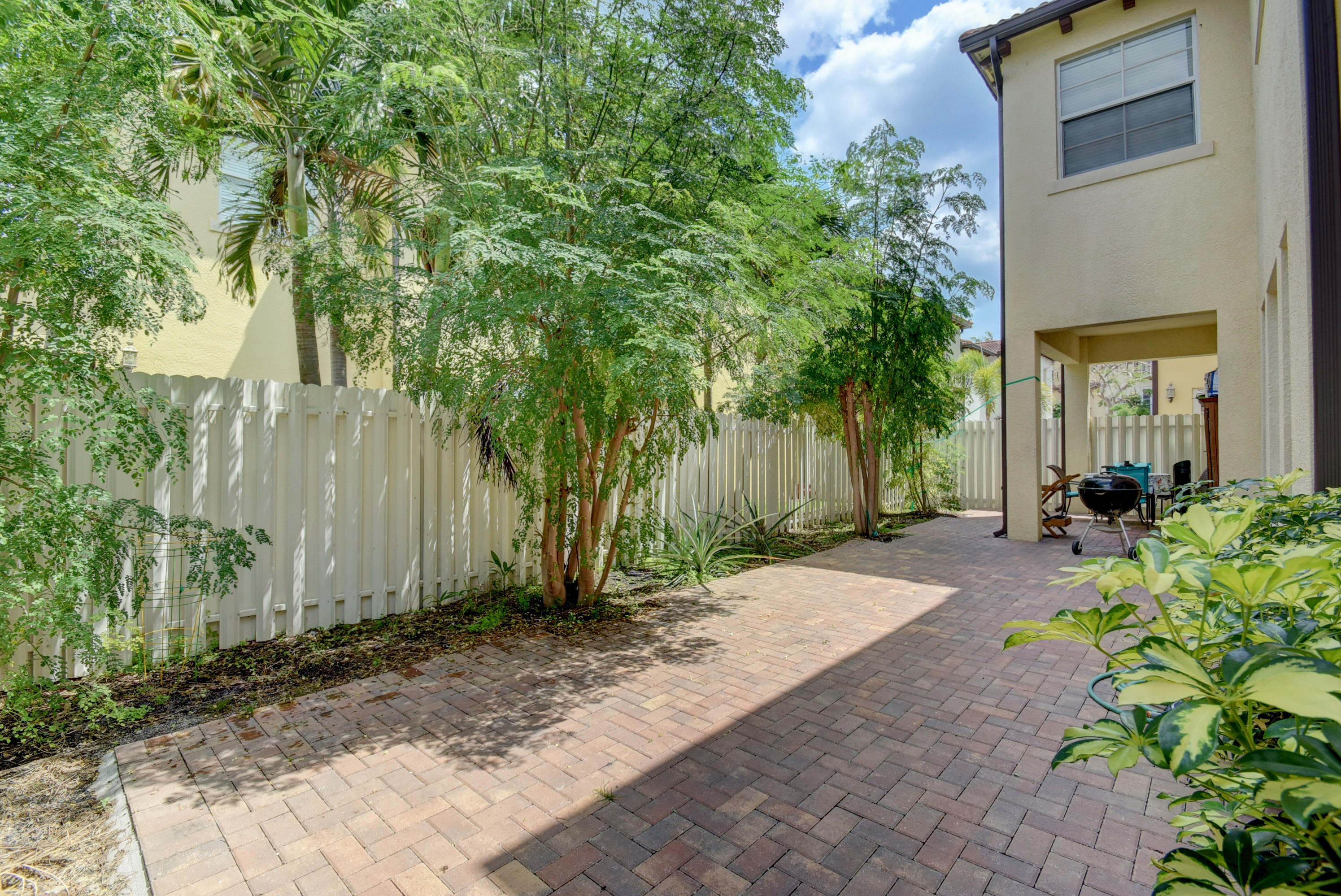 43 Via Poinciana Street Boca Raton, FL 33487 - Photo 35 of 36 Virtuals1 (35)