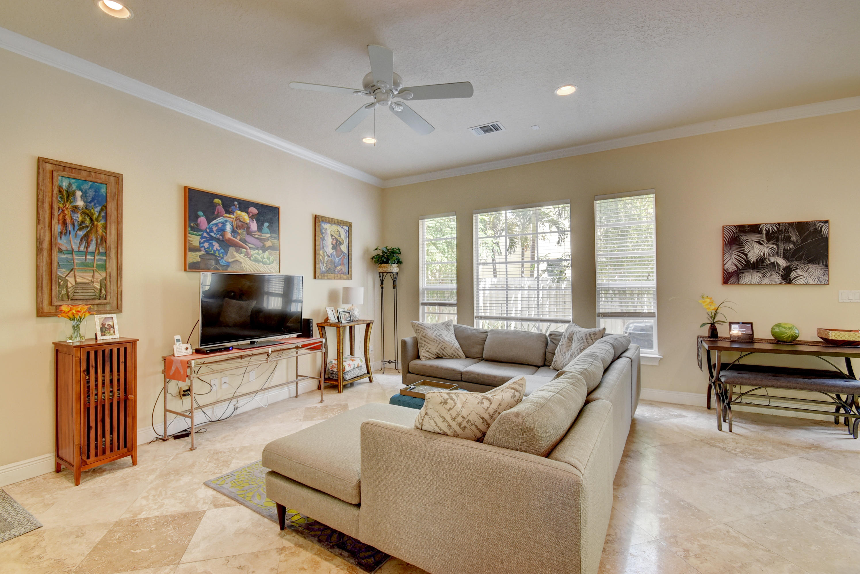 43 Via Poinciana Street Boca Raton, FL 33487 - Photo 8 of 36 Virtuals1 (8)