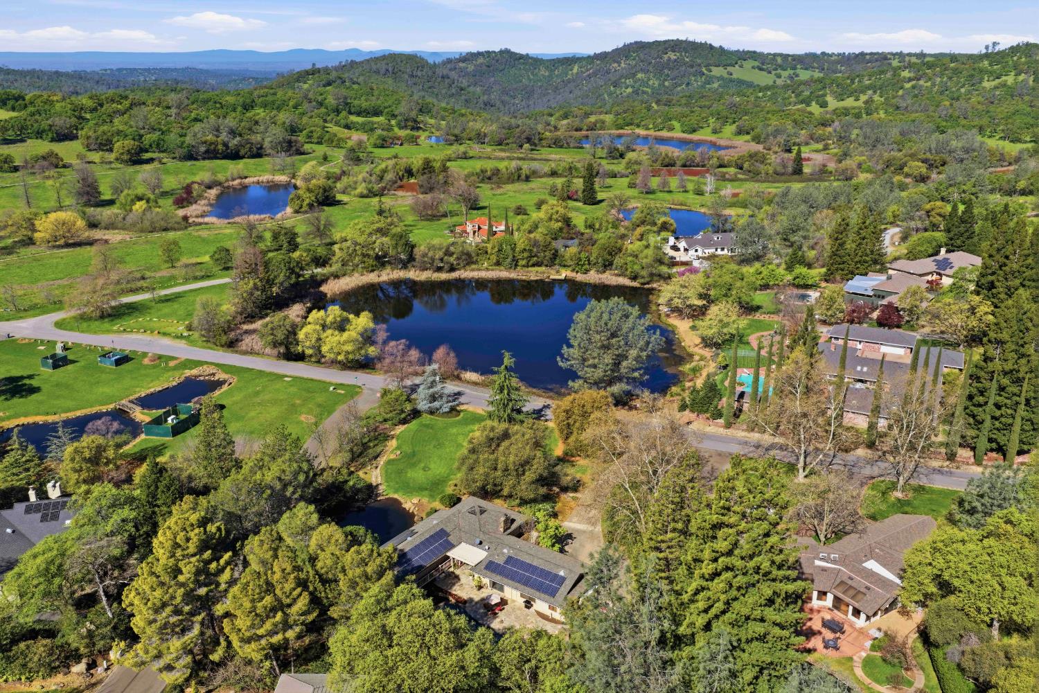 8860 Auburn Valley Road Auburn, CA 95602 - Photo 7 of 46 a view of a city