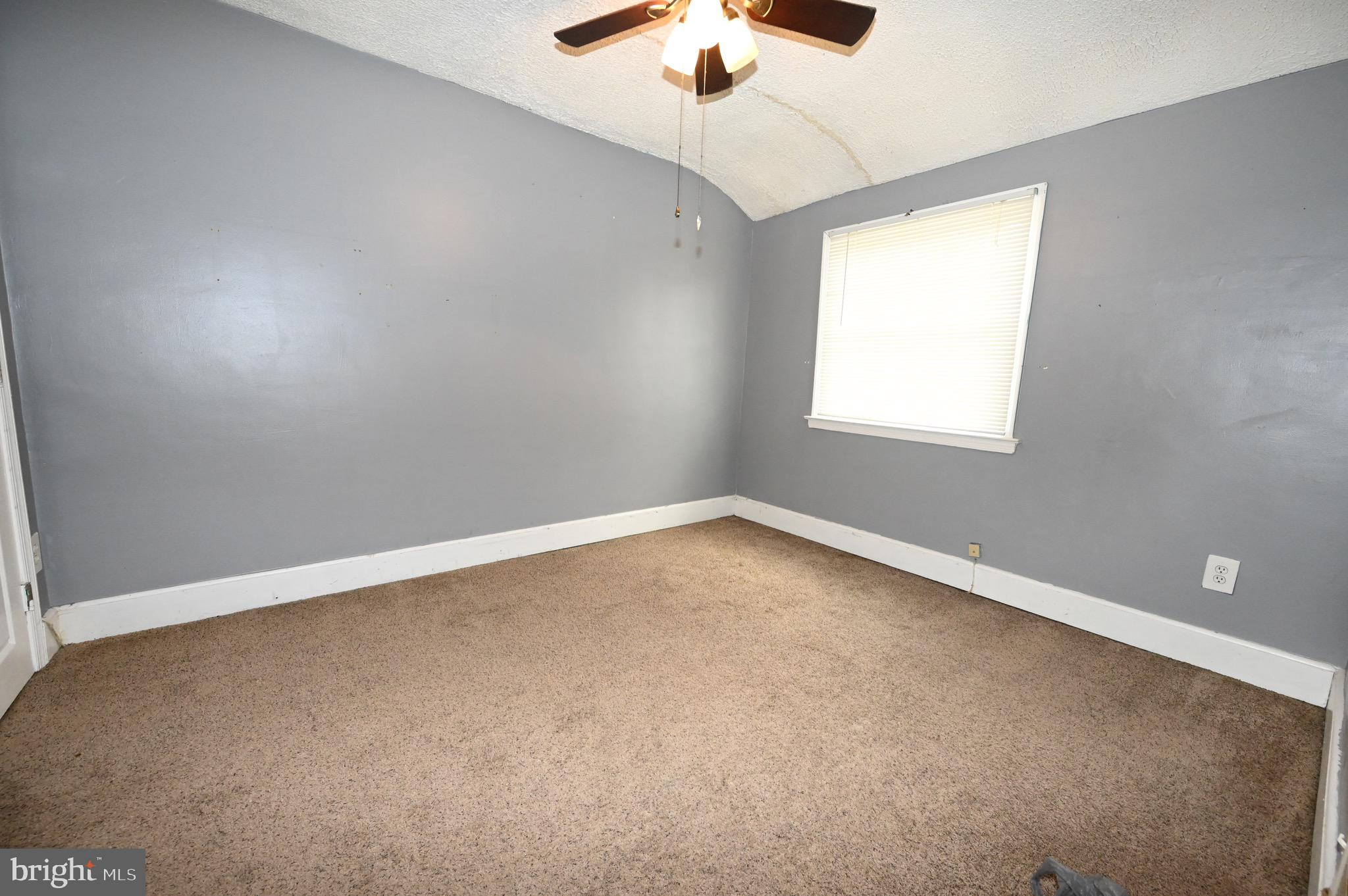 1933 Quentin Road Dundalk, MD 21222 - Photo 5 of 17