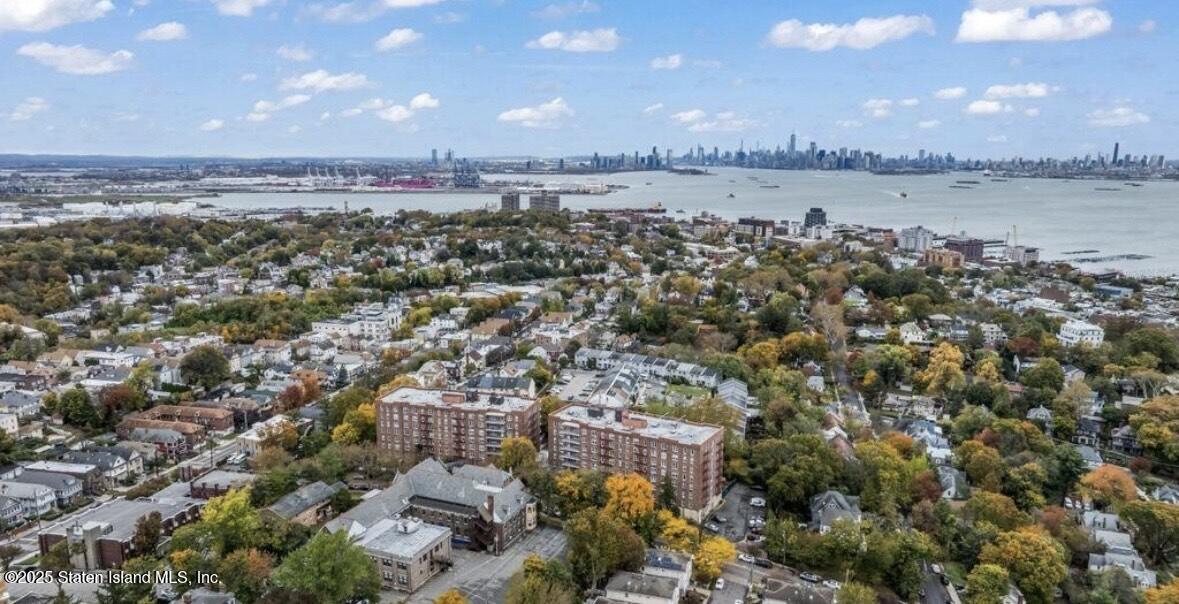 55 Austin Place, Unit 5A Staten Island, NY 10304 - Photo 3 of 21 IMG_2354