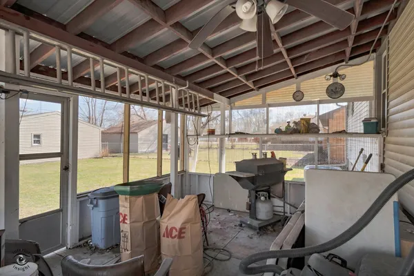 $189,900 | 1562 South 5th Avenue, Kankakee, IL 60901