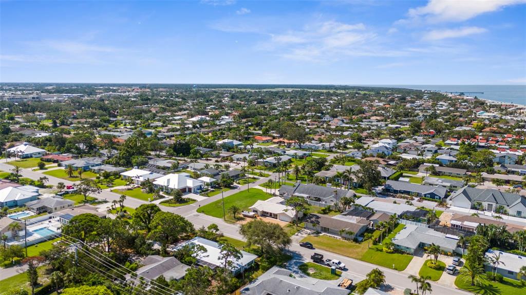 600 Alhambra Road Venice, FL 34285 - Photo 4 of 42