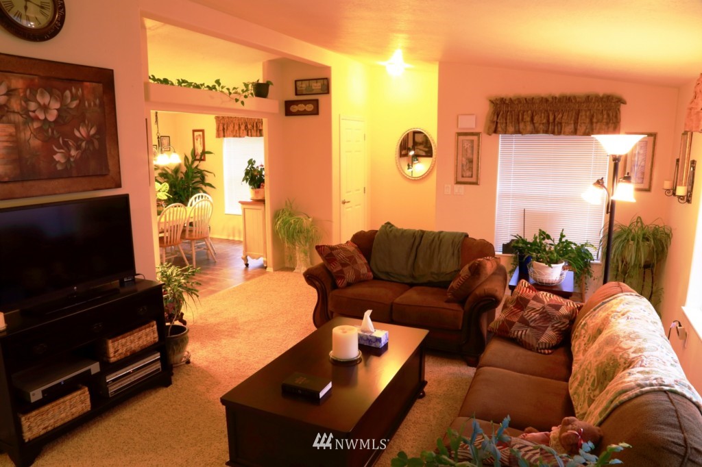 3407 207th Place Southeast Bothell, WA 98012 - Photo 4 of 23
