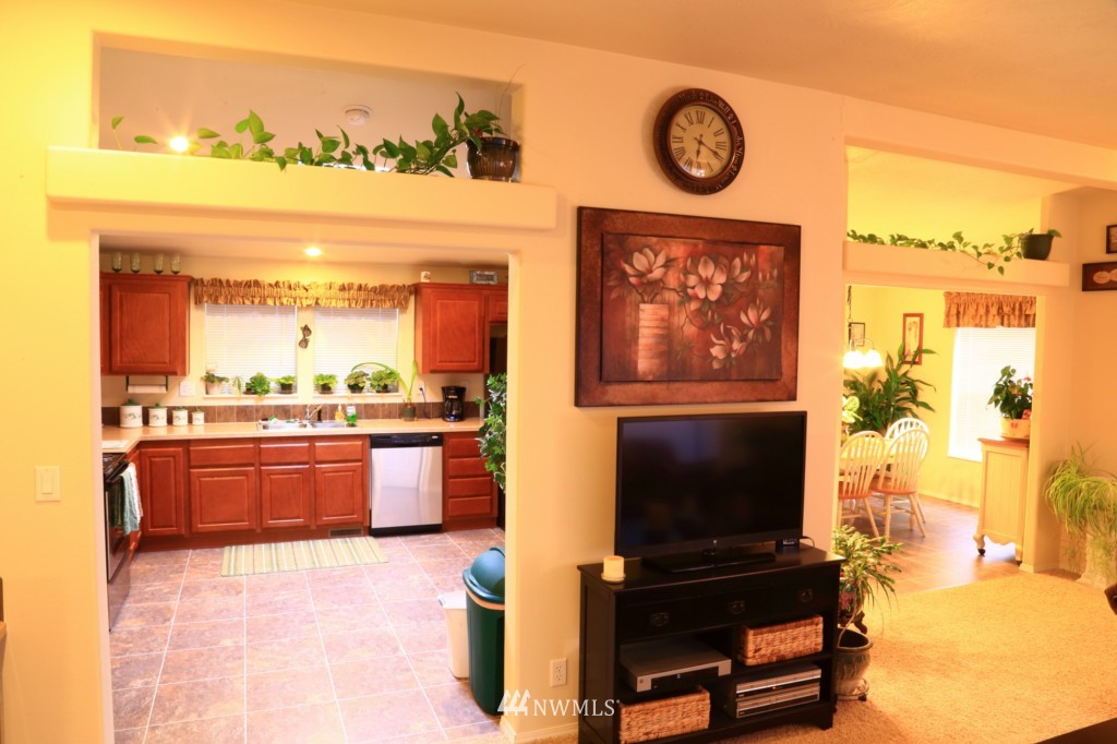 3407 207th Place Southeast Bothell, WA 98012 - Photo 5 of 23
