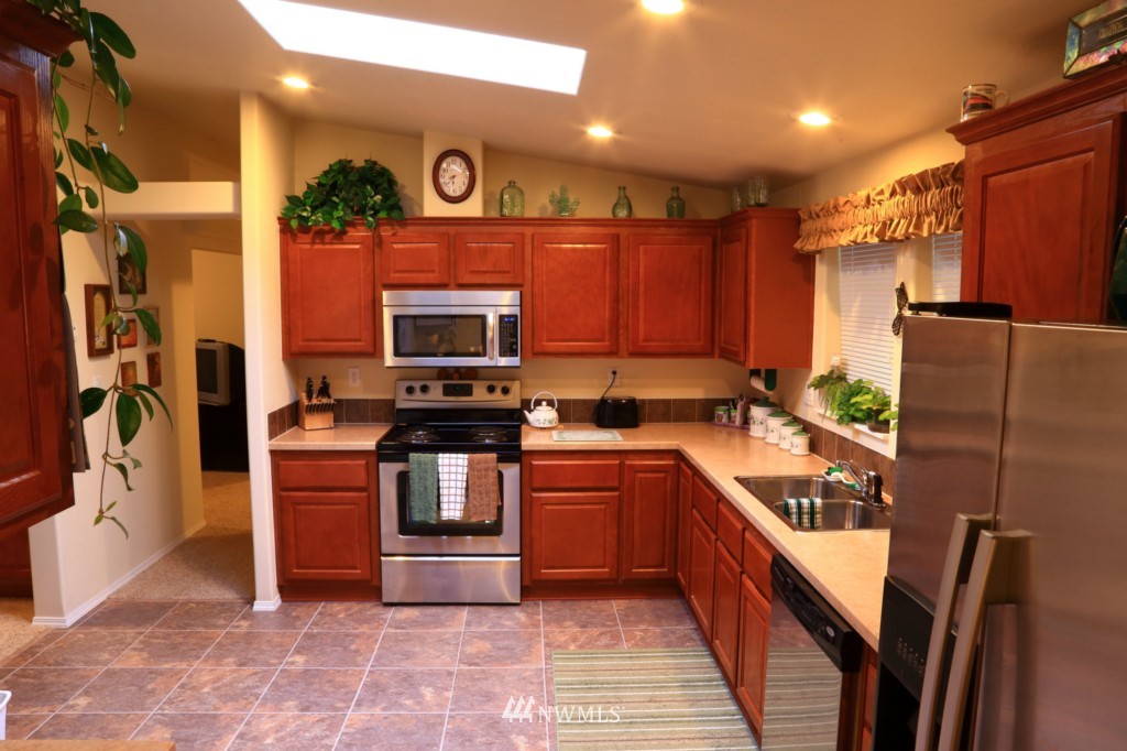 3407 207th Place Southeast Bothell, WA 98012 - Photo 6 of 23