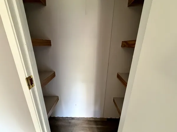 walk in closet