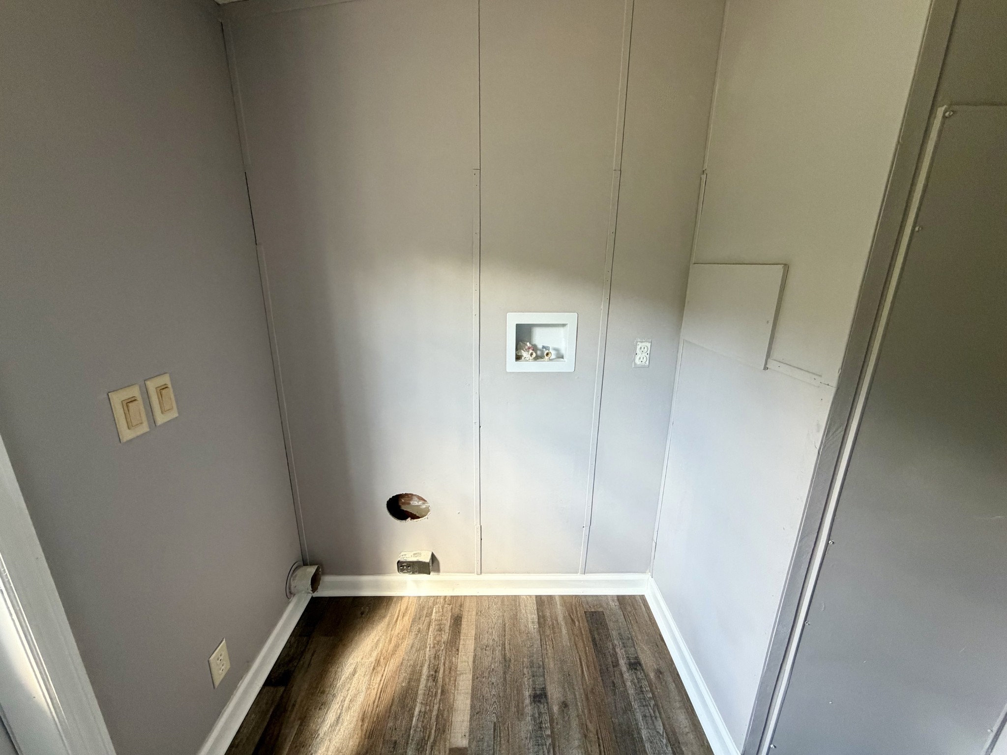 191 Buffalo Road Carthage, TN 37030 - Photo 19 of 42 a view of a room with wooden floor and a window