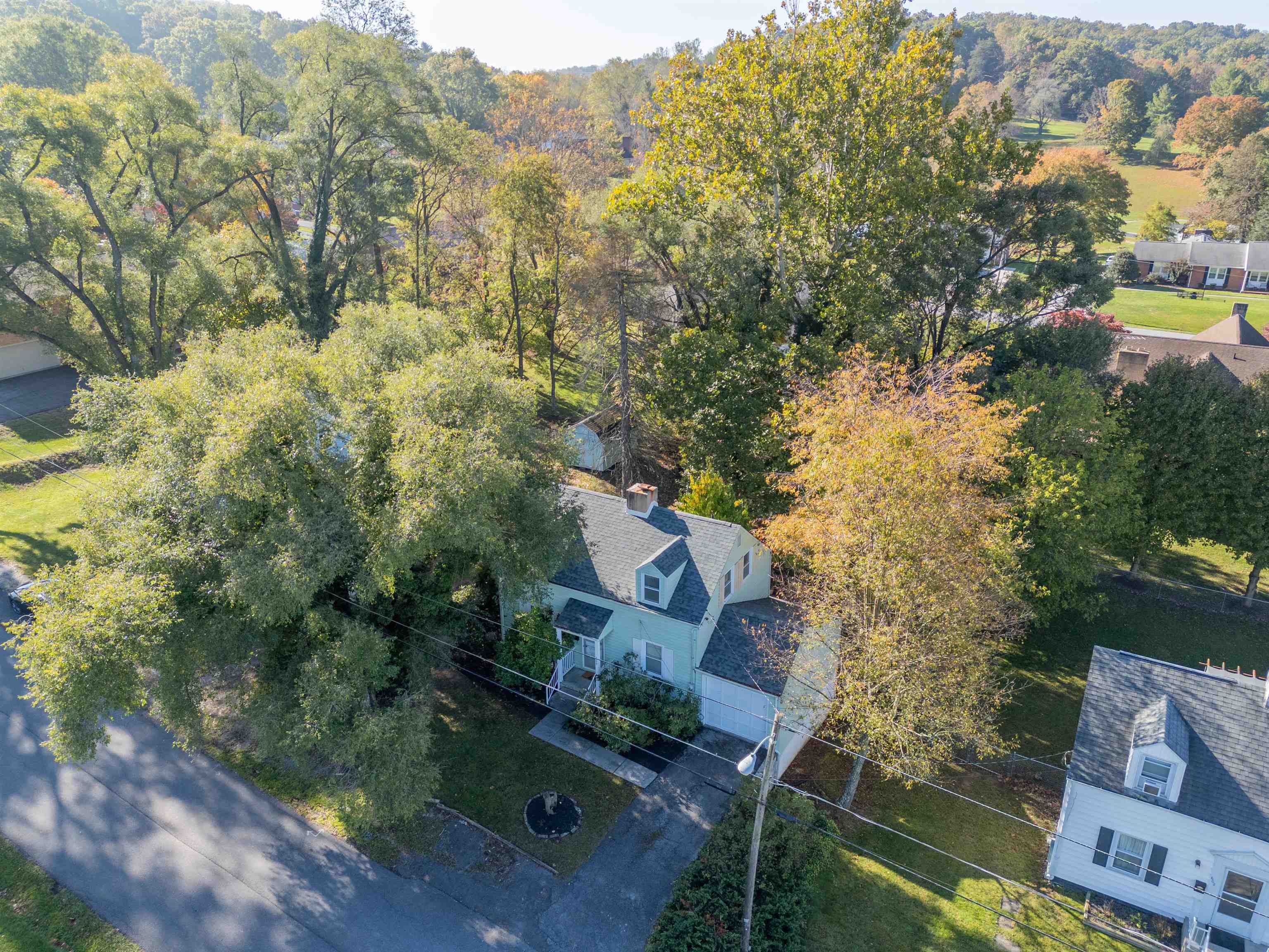 604 Fort Branch Road Pearisburg, VA 24134 - Photo 3 of 62 Gallery Image 3