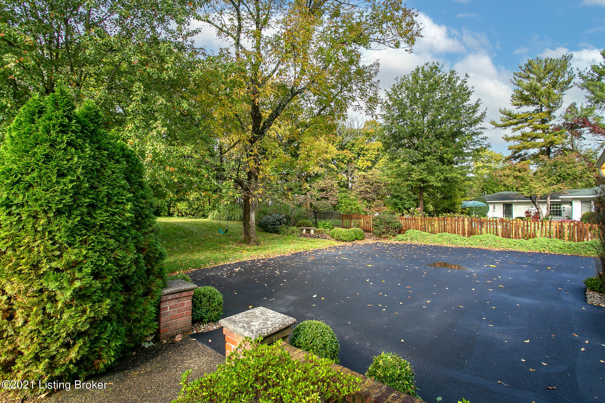 210 Sequoya Road Louisville, KY 40207 - Photo 63 of 68 210 Sequoya Rd-64