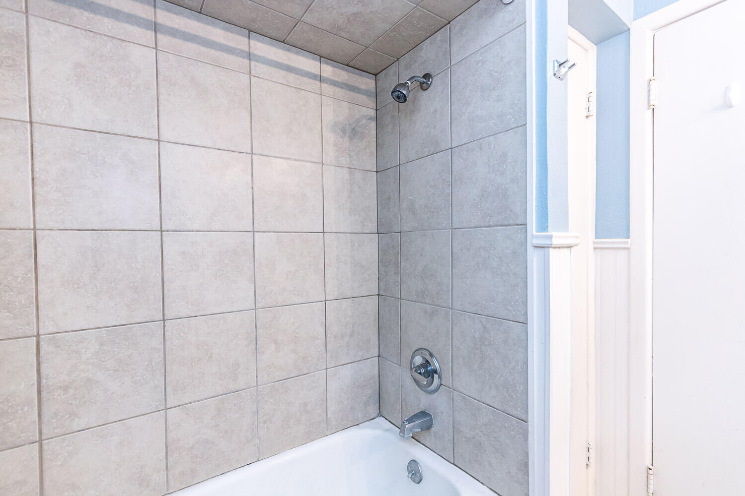 3504 38th Street Lubbock, TX 79413 - Photo 26 of 28 a bathroom with a bathtub
