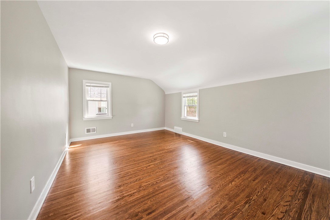 118 Queensboro Road Irondequoit, NY 14609 - Photo 21 of 40 Bedroom 1