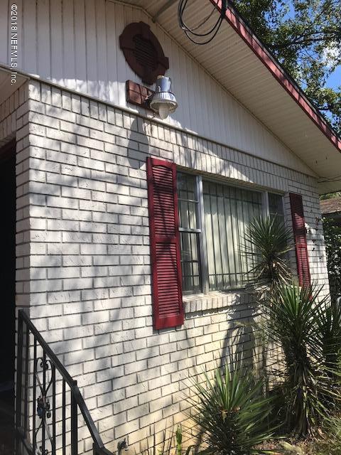 2055 Talladega Road Jacksonville, FL 32209 - Photo 3 of 8 Front