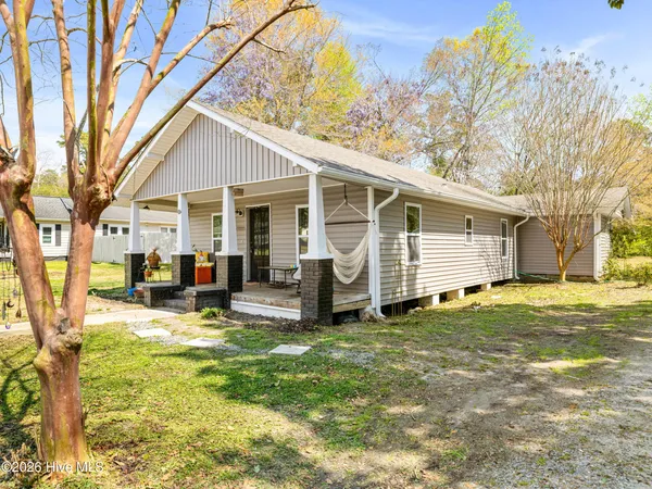 $250,000 | 410 North Timberly Lane, Burgaw, NC 28425