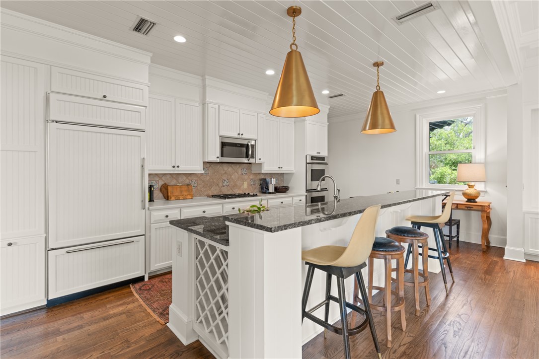 105 Hawkins Island Circle St. Simons Island, GA 31522 - Photo 9 of 47