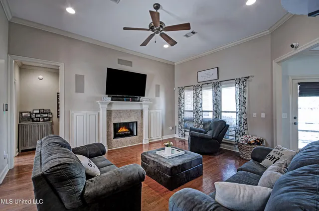 $279,900 | 243 East Pinebrook Drive, Brandon, MS 39047