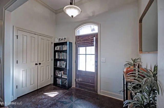 $279,900 | 243 East Pinebrook Drive, Brandon, MS 39047