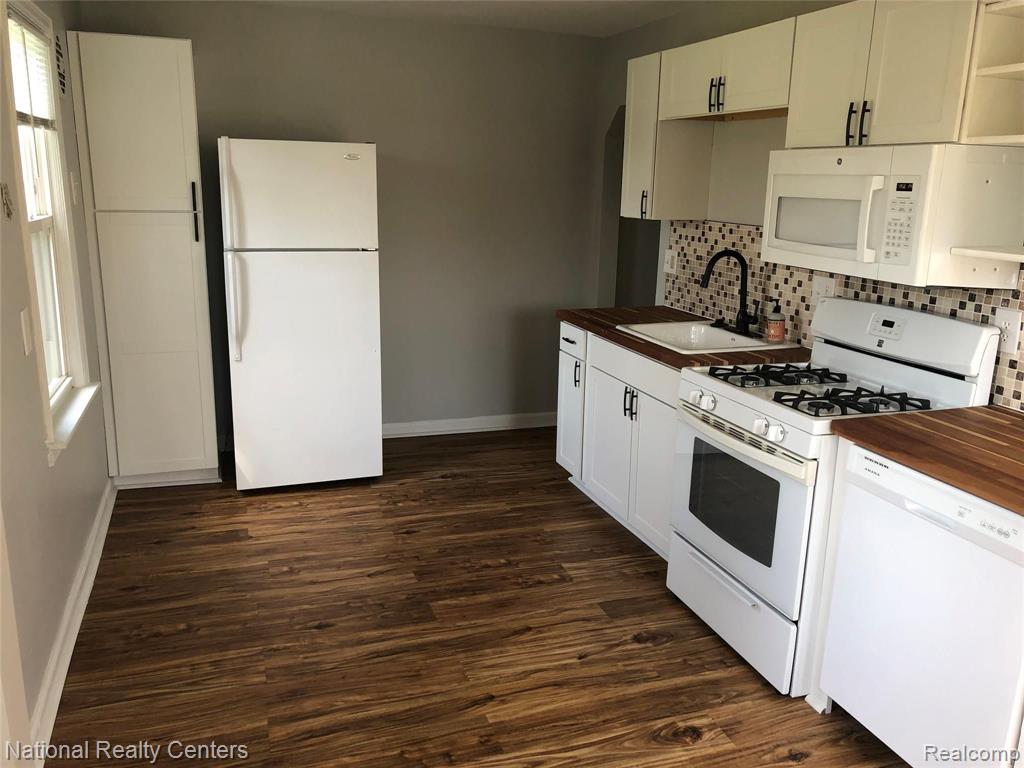 1510 Henry Ruff Road Garden City, MI 48135 - Photo 9 of 23