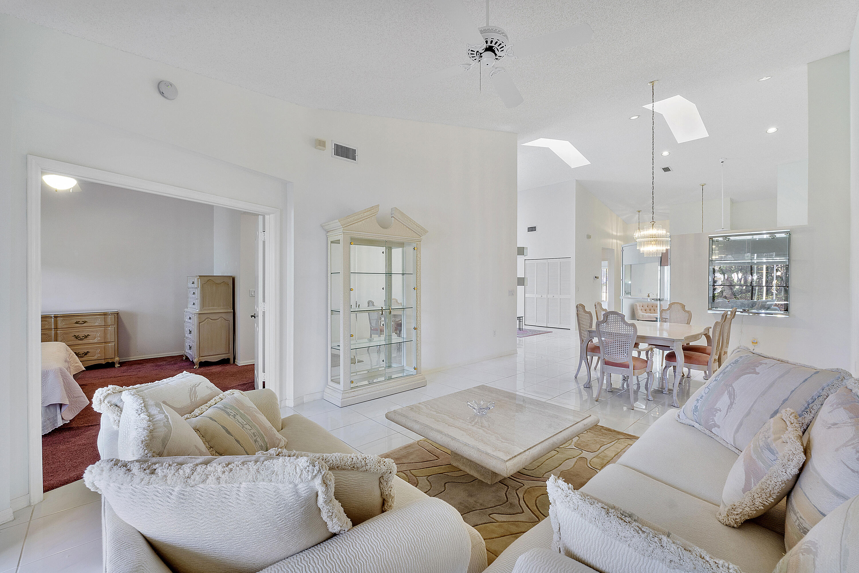 9705 Malvern Drive Fort Lauderdale, FL 33321 - Photo 12 of 29 Living Dining