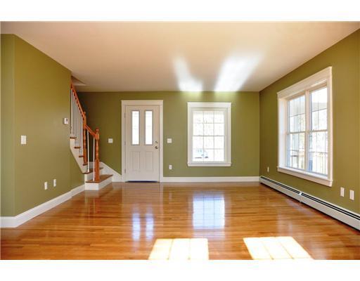 1 Chestnut Heights Road Gray, ME 04039 - Photo 5 of 14 Living Room.