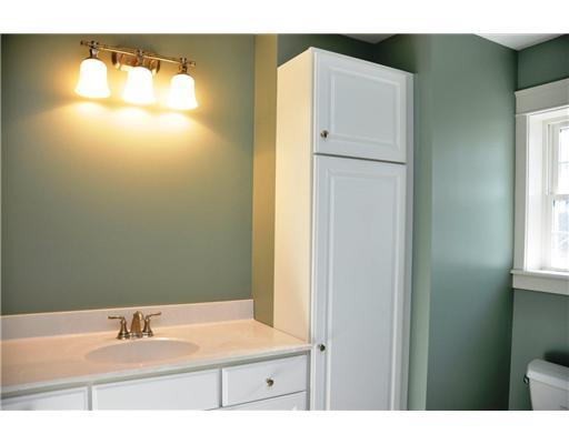 1 Chestnut Heights Road Gray, ME 04039 - Photo 9 of 14 Master Bath/Spa.