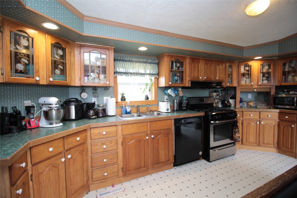 288 Hemlock Hill Road Whitney Point, NY 13862 - Photo 4 of 26