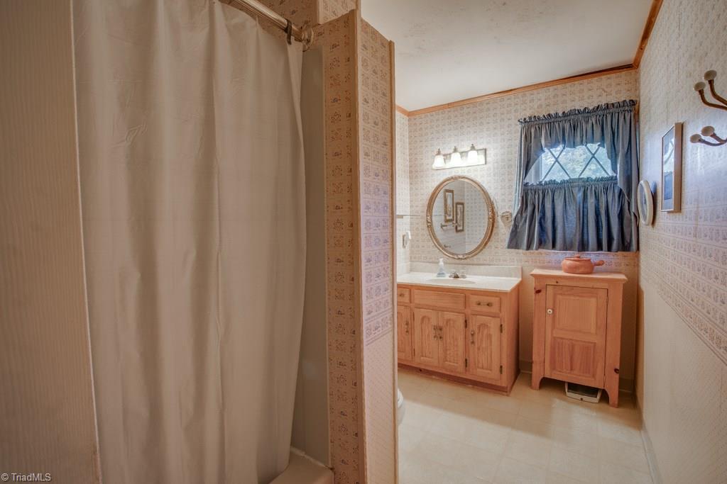 2340 Meredith Road Pfafftown, NC 27040 - Photo 21 of 26 Gallery Image 21
