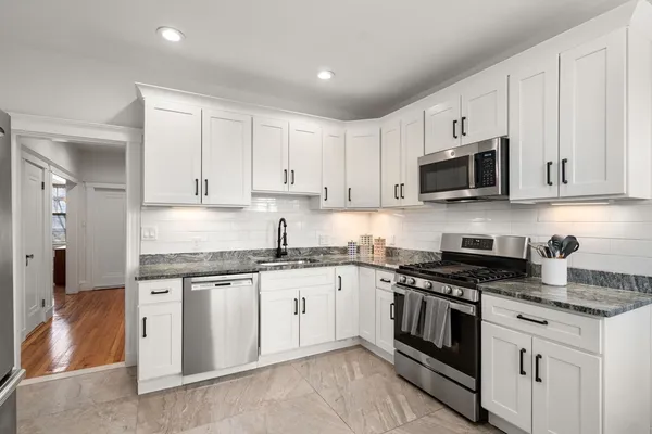 $819,000 | 461 Washington Street, Unit 1, Brookline, MA 02446