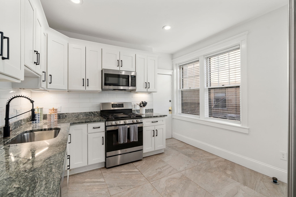 461 Washington Street, Unit 1 Brookline, MA 02446 - Photo 5 of 14