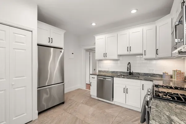 $819,000 | 461 Washington Street, Unit 1, Brookline, MA 02446