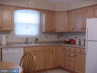165 Flock Road Hamilton, NJ 08619 - Photo 2 of 6