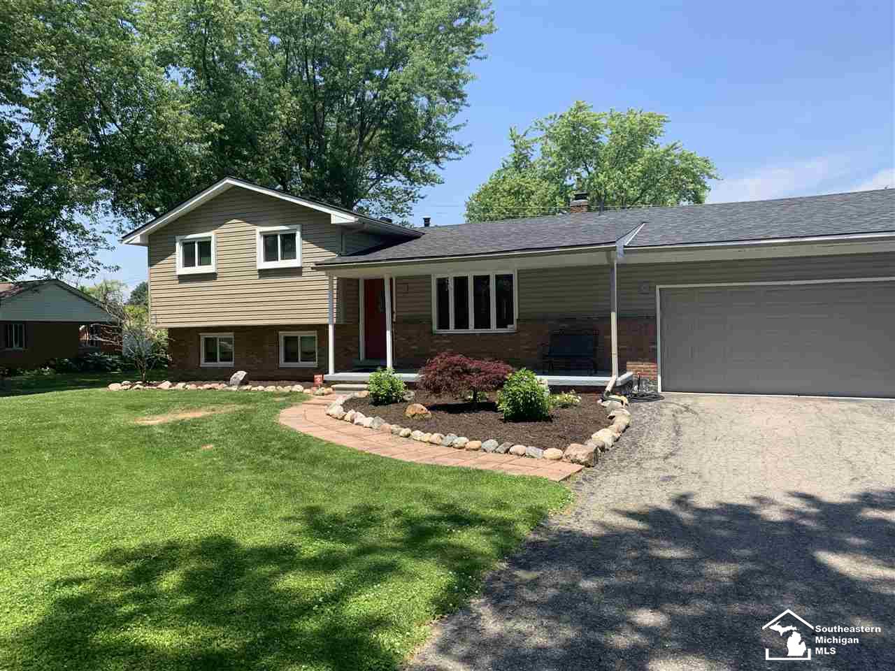 2627 Carleton Rockwood Road Carleton, MI 48117 - Photo 1 of 17 31385760.JPG